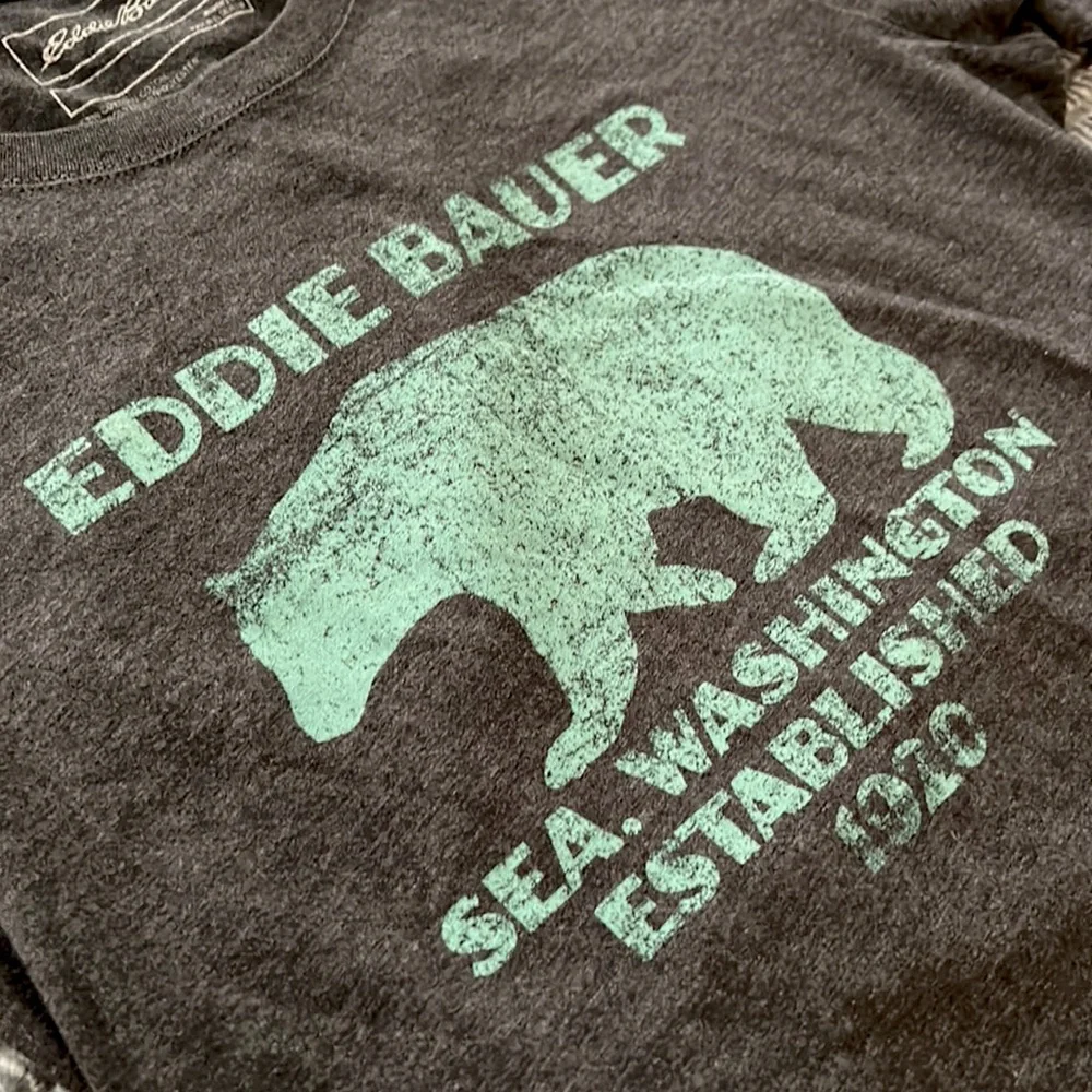 Women’s Eddie Bauer Tee - Picture 2 of 3
